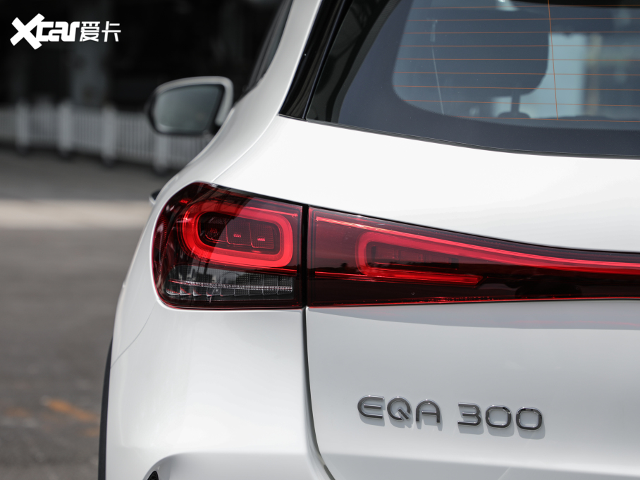 2022YEQA EQA 300 4MATIC װl؄e