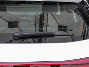 2022EQA 300 4MATIC װl؄e ^