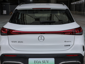 2022EQA 300 4MATIC װl؄e ^