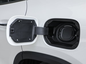 2022EQA 300 4MATIC װl؄e ^