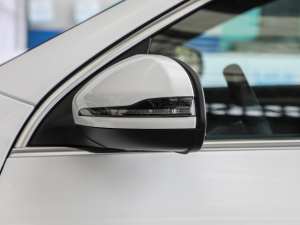 2022EQA 300 4MATIC װl؄e ^