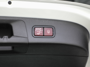 2022EQA 300 4MATIC װl؄e g