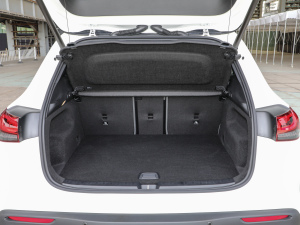 2022EQA 300 4MATIC װl(f)؄e g