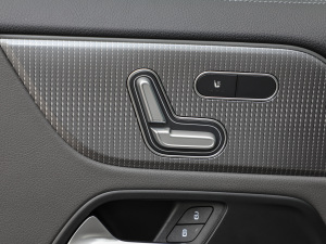 2022EQA 300 4MATIC װl(f)؄e {{(dio)(ji)