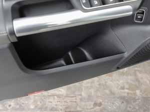 2022EQA 300 4MATIC װl(f)؄e ǰTg