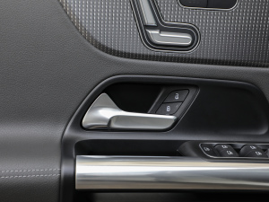 2022EQA 300 4MATIC װl؄e g