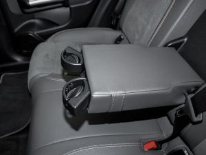 2022EQA 300 4MATIC װl؄e g