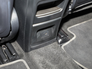 2022EQA 300 4MATIC װl؄e g