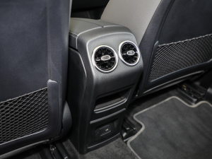 2022EQA 300 4MATIC װl؄e g