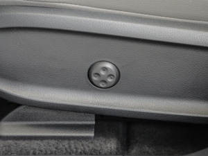 2022EQA 300 4MATIC װl؄e g