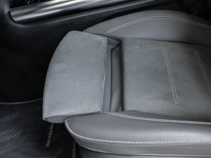 2022EQA 300 4MATIC װl؄e g