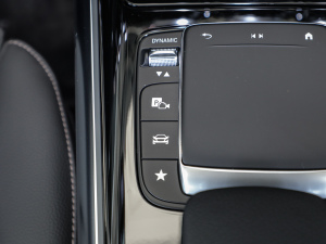 2022EQA 300 4MATIC װl(f)؄e п؅^(q)