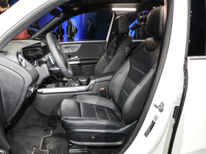 2022款EQB 350 4MATIC 首发特别版 主驾驶座椅