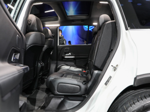 2022款EQB 350 4MATIC 首发特别版 后排空间