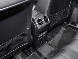 2022款EQB 350 4MATIC 首发特别版 空间座椅