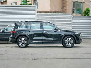 2022款EQB 260 正侧（右）