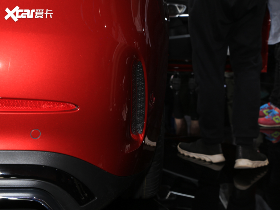 2022YC C 260 L ҹ\Ӱ