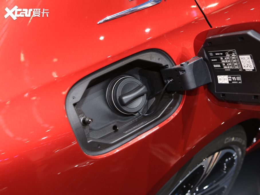 2022YC C 260 L ҹ\Ӱ