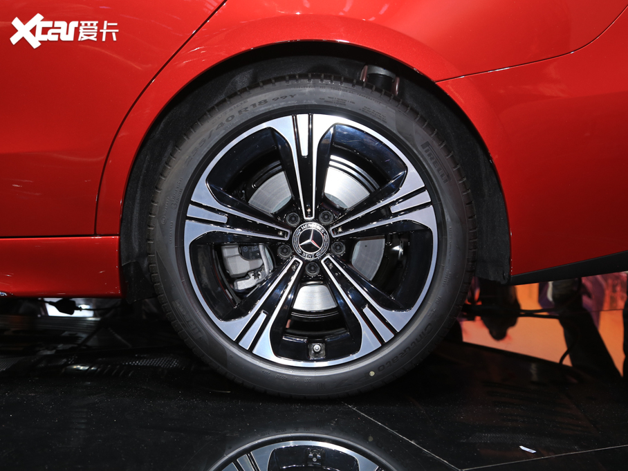 2022YC C 260 L ҹ\Ӱ