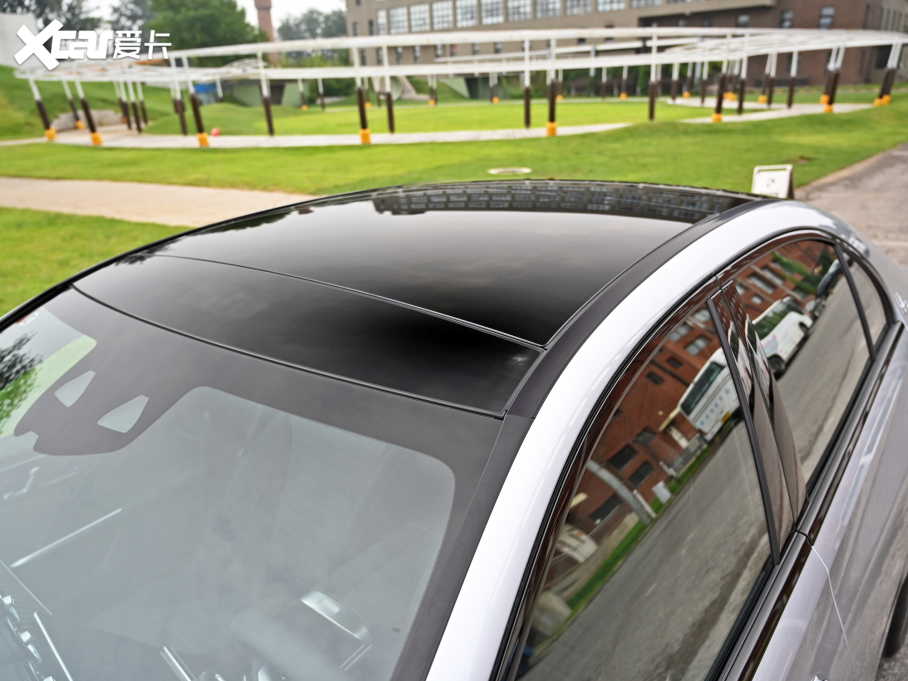 2022YC C 260 L ҹ\Ӱ