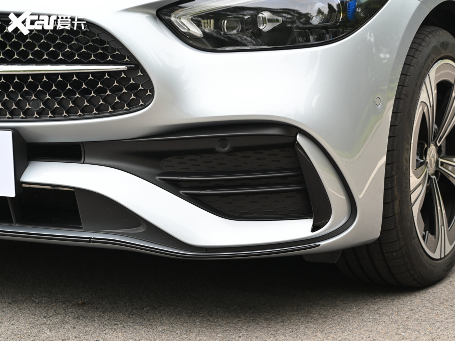 2022YC C 260 L ҹ\Ӱ