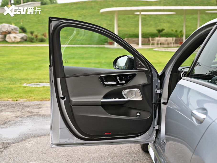 2022YC C 260 L ҹ\Ӱ