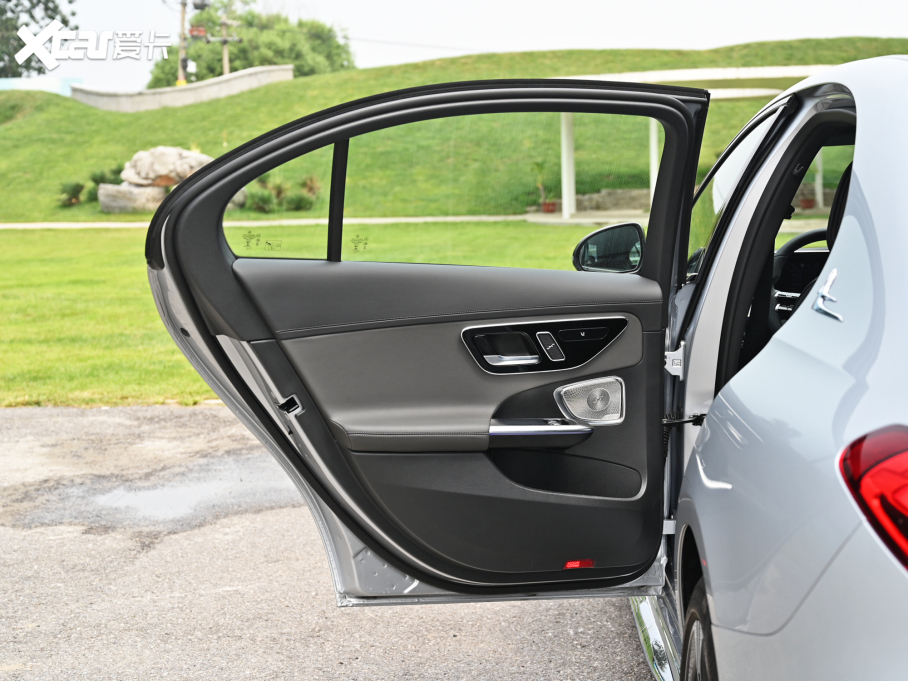 2022YC C 260 L ҹ\(yn)Ӱ