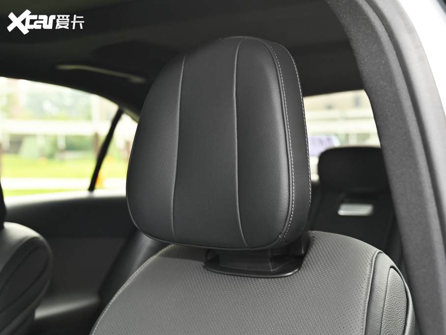 2022YC C 260 L ҹ\Ӱ