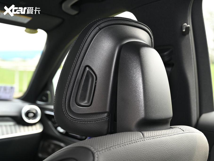 2022YC C 260 L ҹ\Ӱ