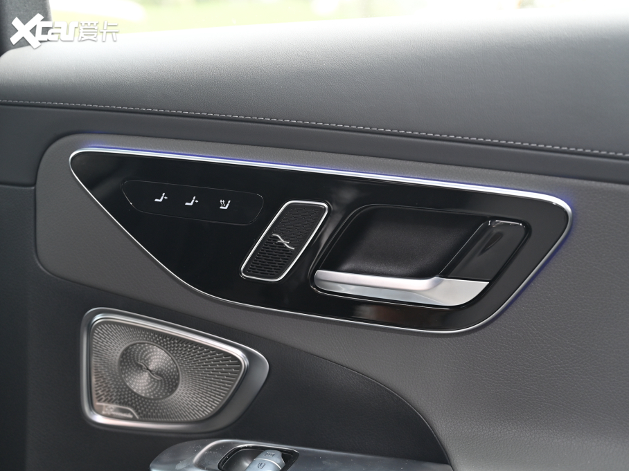 2022YC C 260 L ҹ\Ӱ