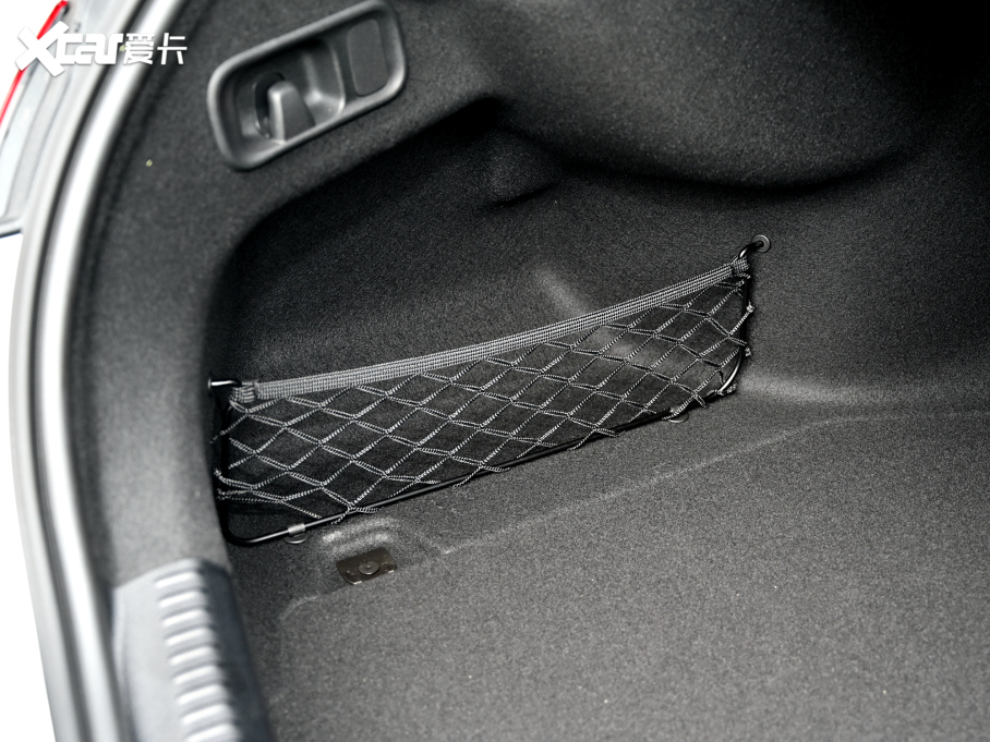 2022YC C 260 L ҹ\Ӱ