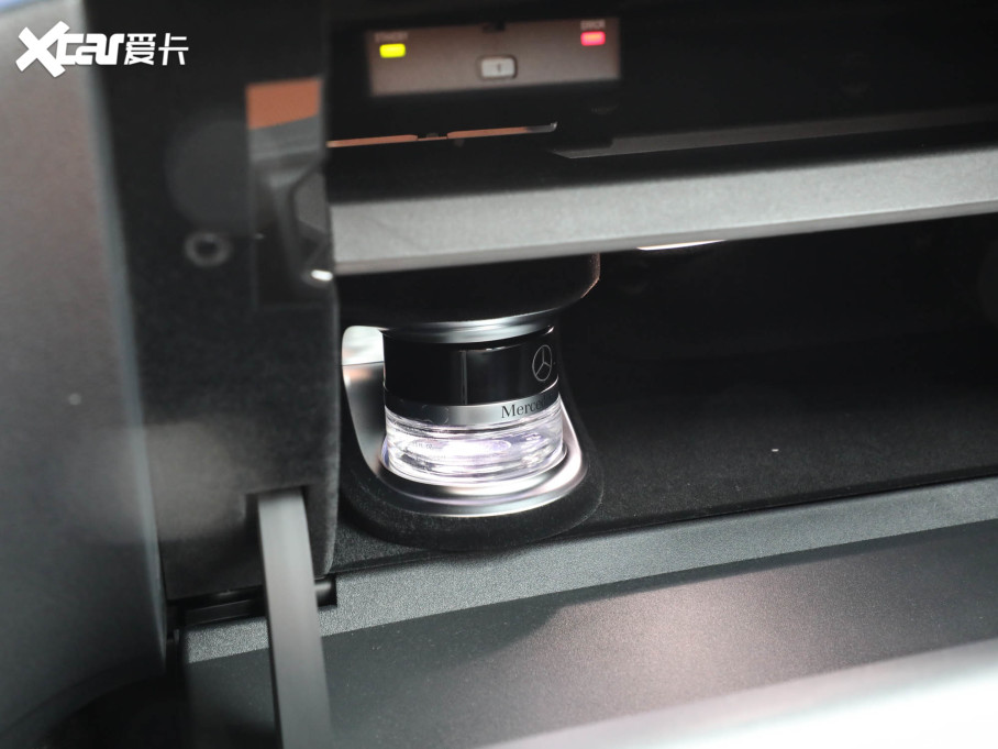 2022YC C 260 L \Ӱ