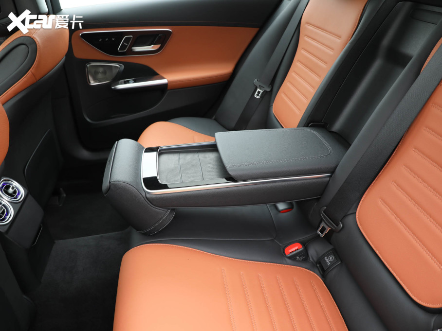 2022YC C 260 L \(yn)Ӱ