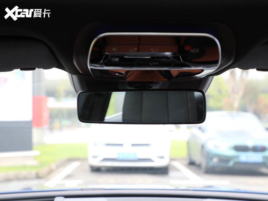 2022YC C 260 L \Ӱ