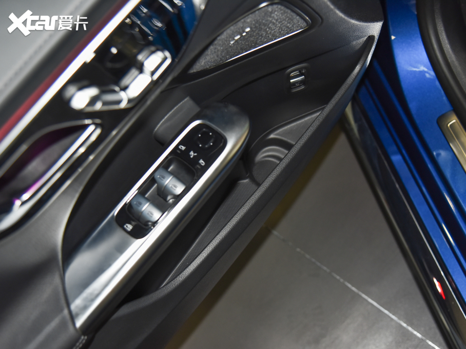 2022YC C 200 L \Ӱ