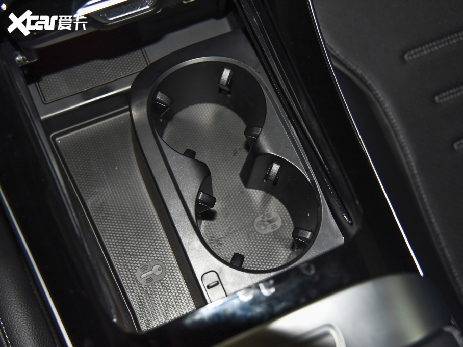 2022YC C 200 L \Ӱ