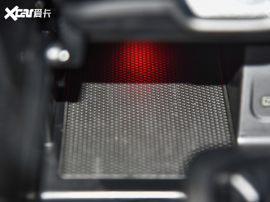 2022YC C 200 L \Ӱ