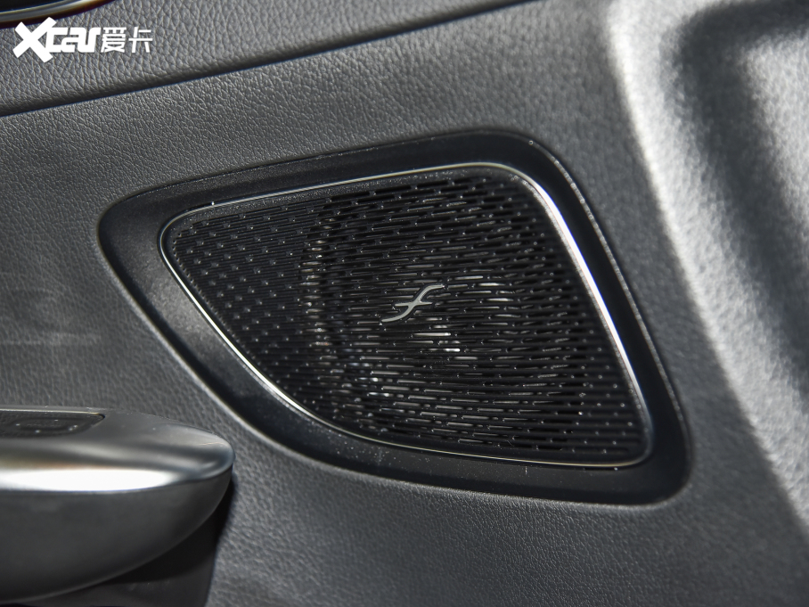 2022YC C 200 L \Ӱ