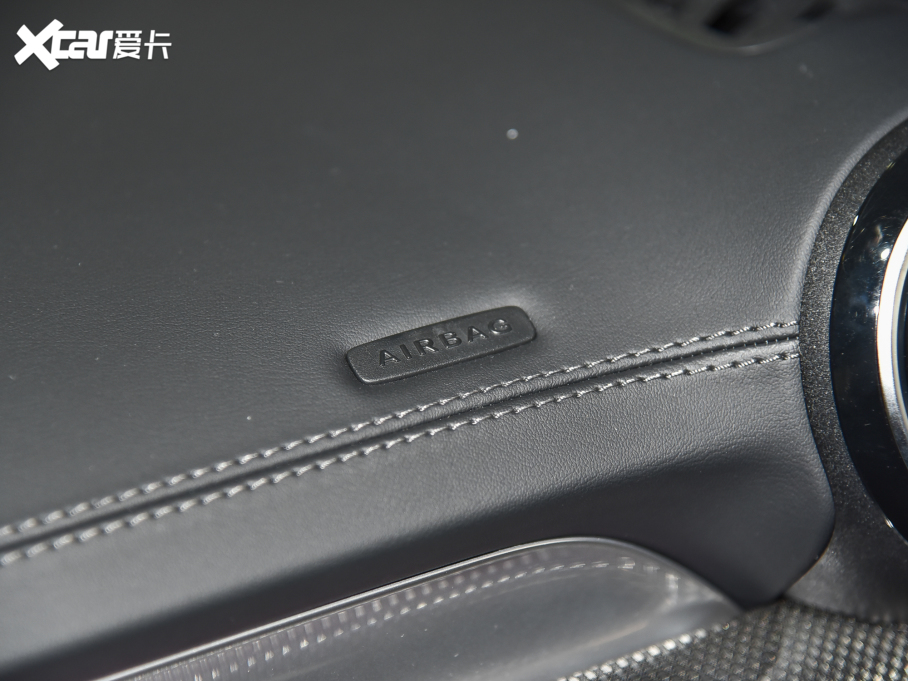 2022YC C 200 L \Ӱ