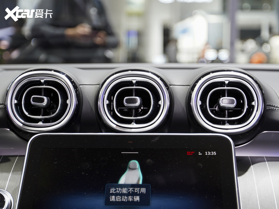 2022��YC�� C 260 L �\�Ӱ� 4MATIC