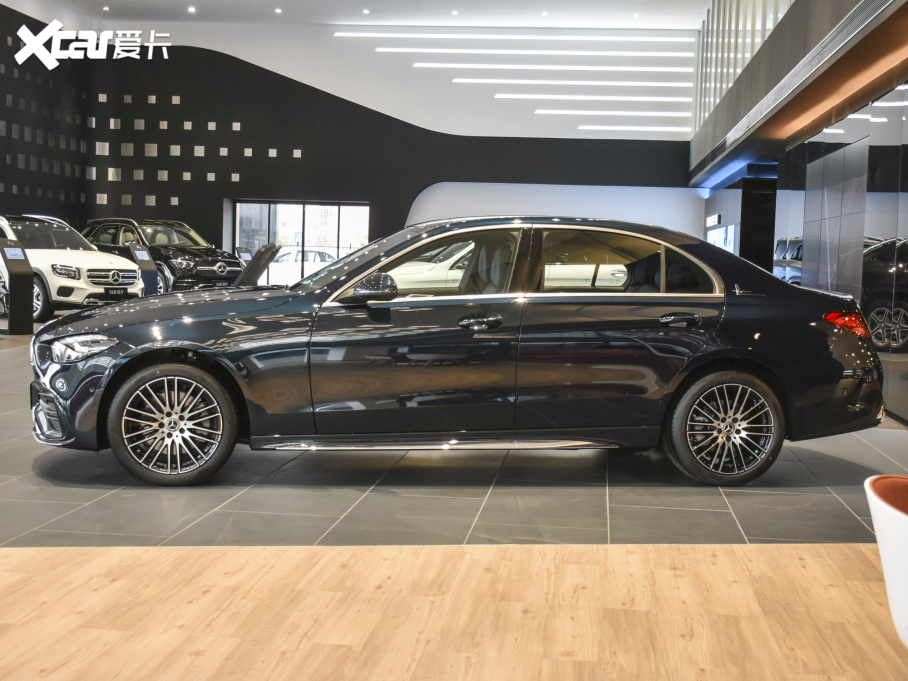 2022YC Ŀ C 260 L \Ӱ