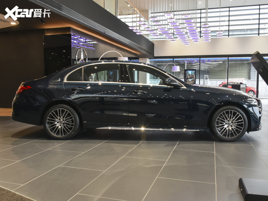 2022YC Ŀ C 260 L \Ӱ