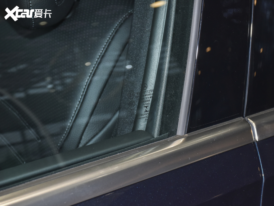 2022YC Ŀ C 260 L \Ӱ