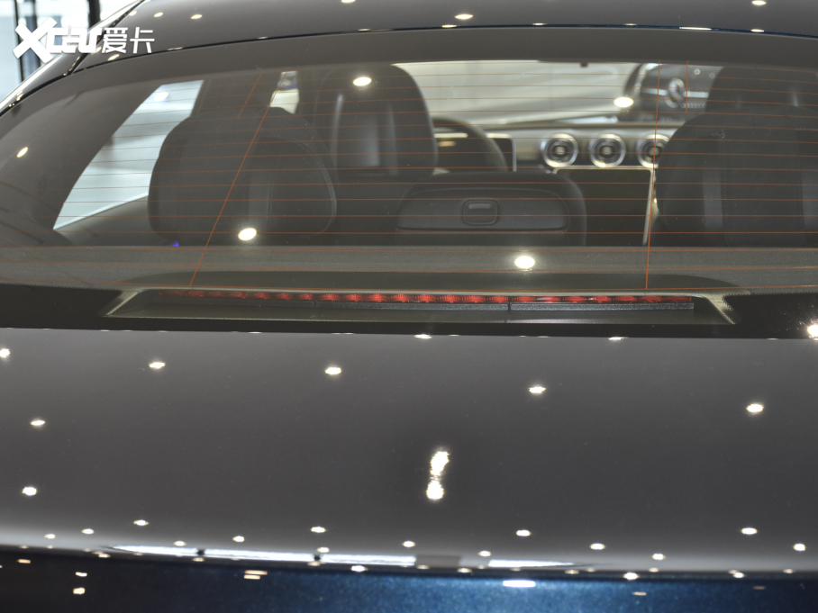 2022YC Ŀ C 260 L \Ӱ