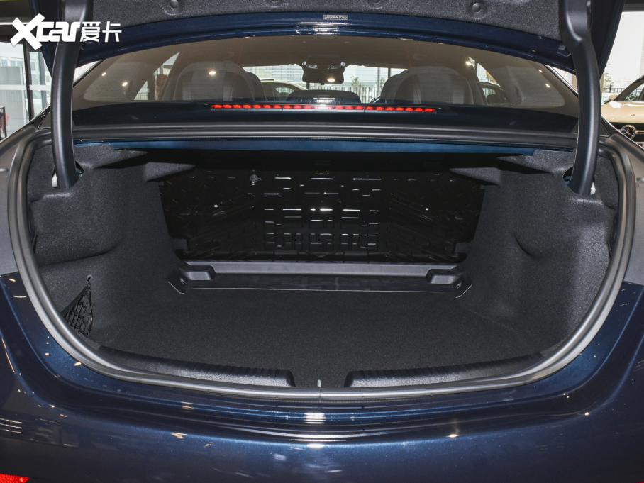 2022YC Ŀ C 260 L \(yn)Ӱ