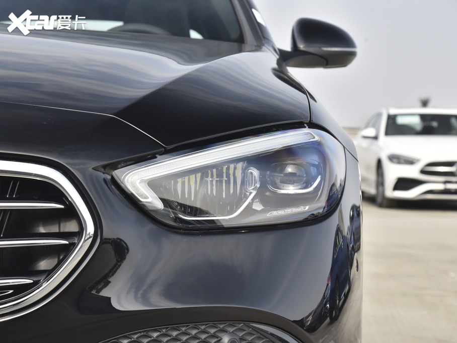 2022YC Ŀ C 260 L