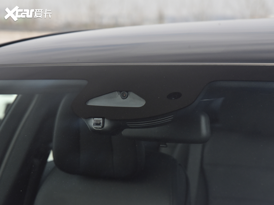 2022YC Ŀ C 260 L