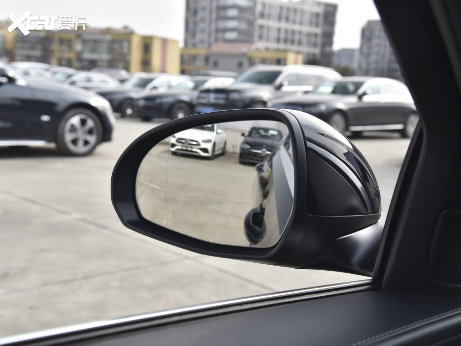 2022YC Ŀ C 260 L