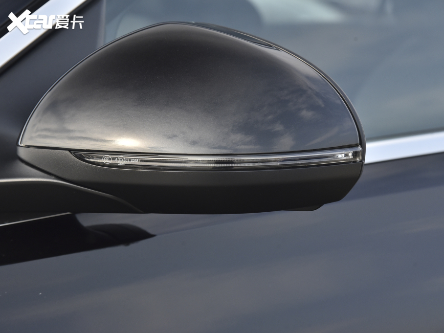 2022YC Ŀ C 260 L