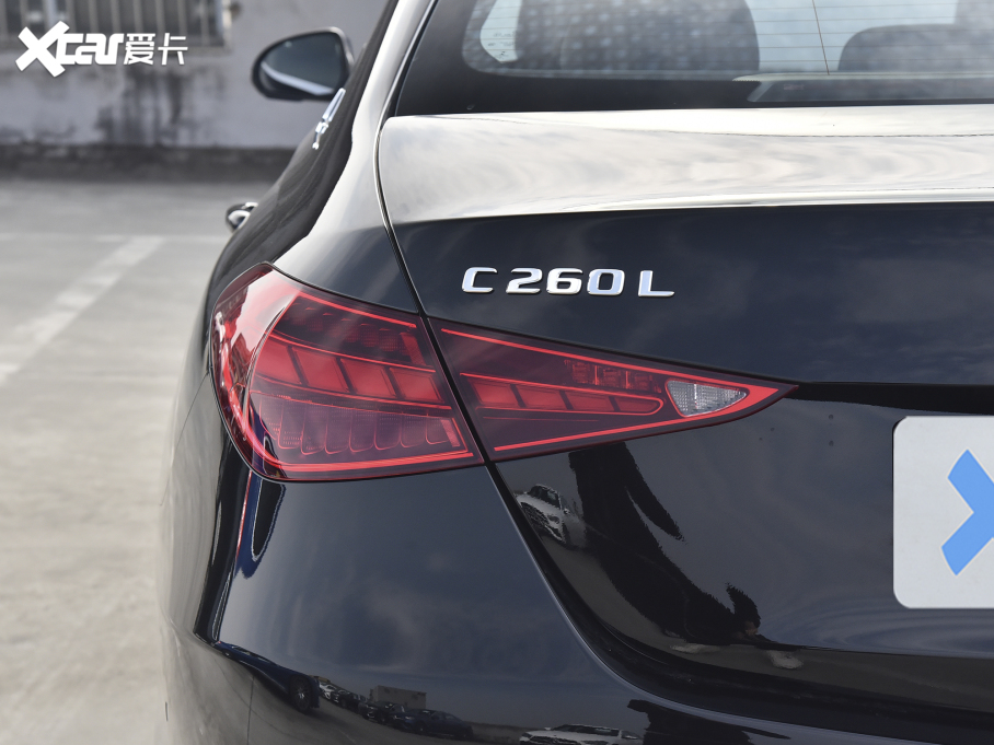 2022YC Ŀ C 260 L